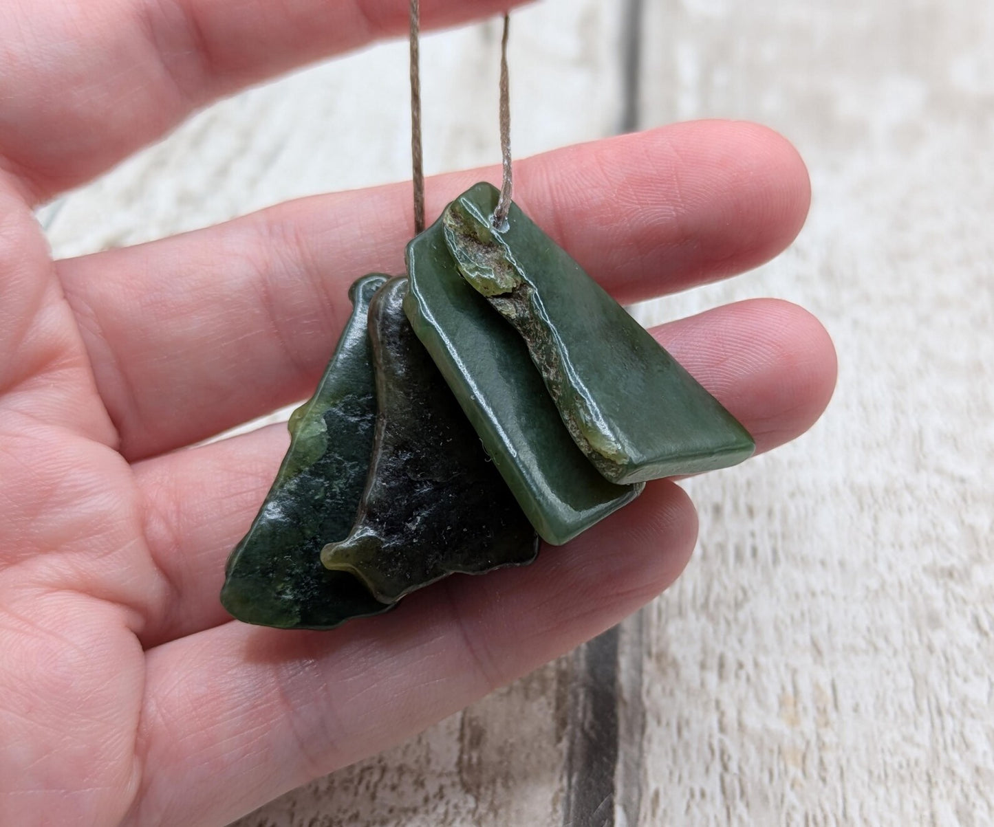 4 Centre-Drilled New Zealand Pounamu pendant Beads – Tumble polished Greenstone Offcuts for Jewellery Making and craft projects.