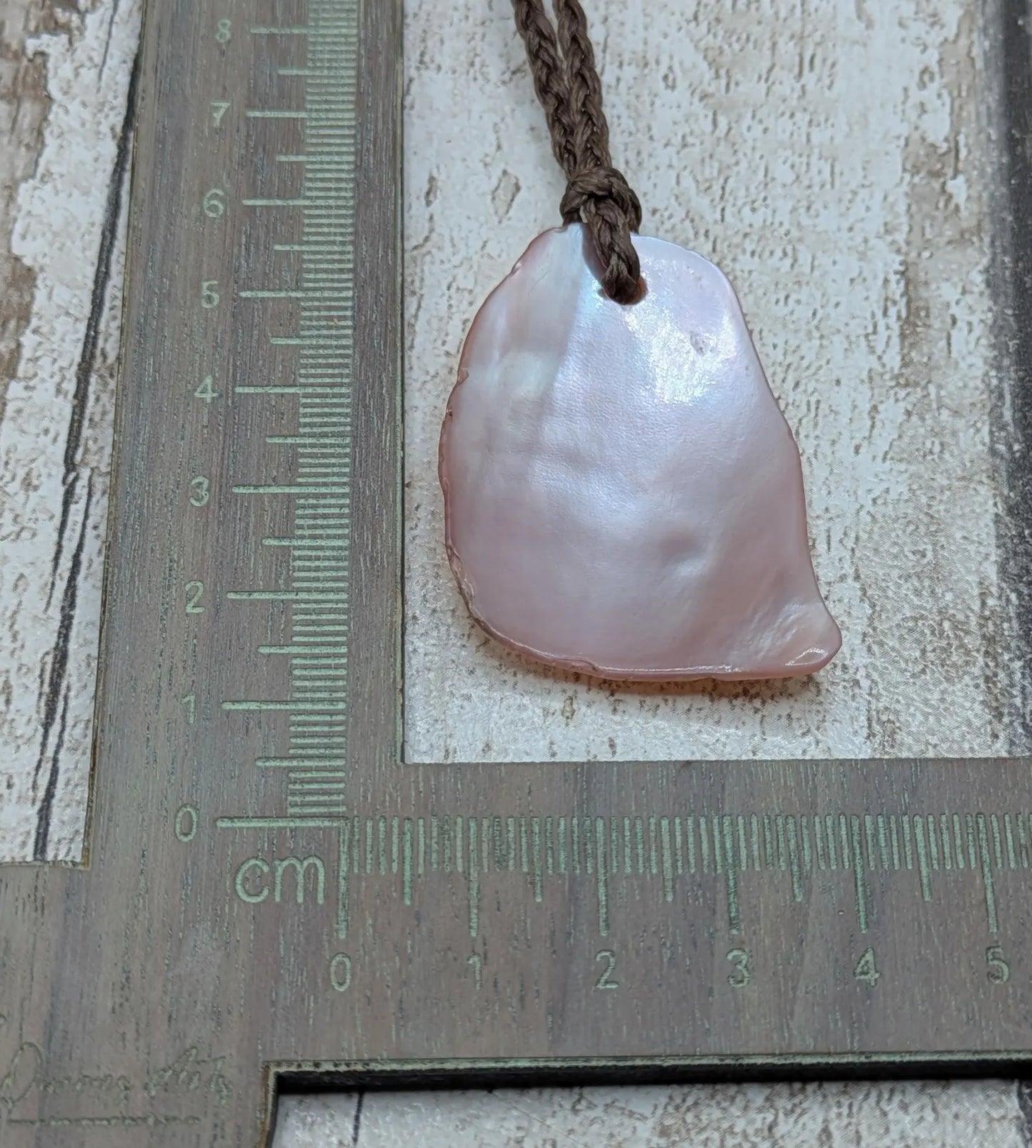 Large mid Iridescent NZ Freshwater Pink Mussel Shell Pendant – Natural Tumbled, Rainbow Shine, Hand-Polished Shell Jewellery
