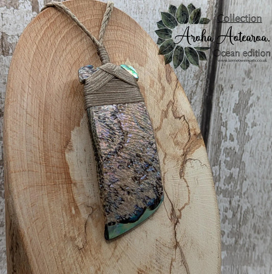 New Zealand Pāua Hei Toki Adze Pendant - Handcrafted iridescent Abalone Shell axe head Necklace Māori-Inspired Jewellery.