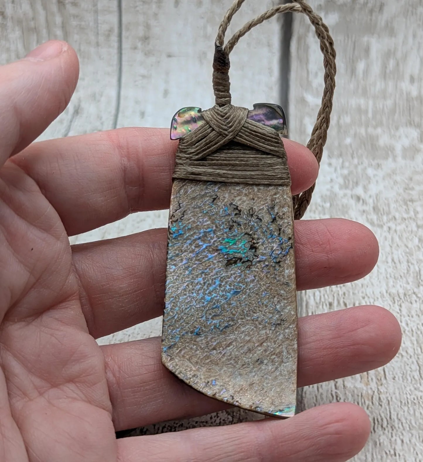 New Zealand Pāua Hei Toki Adze Pendant - Handcrafted iridescent Abalone Shell axe head Necklace Māori-Inspired Jewellery.