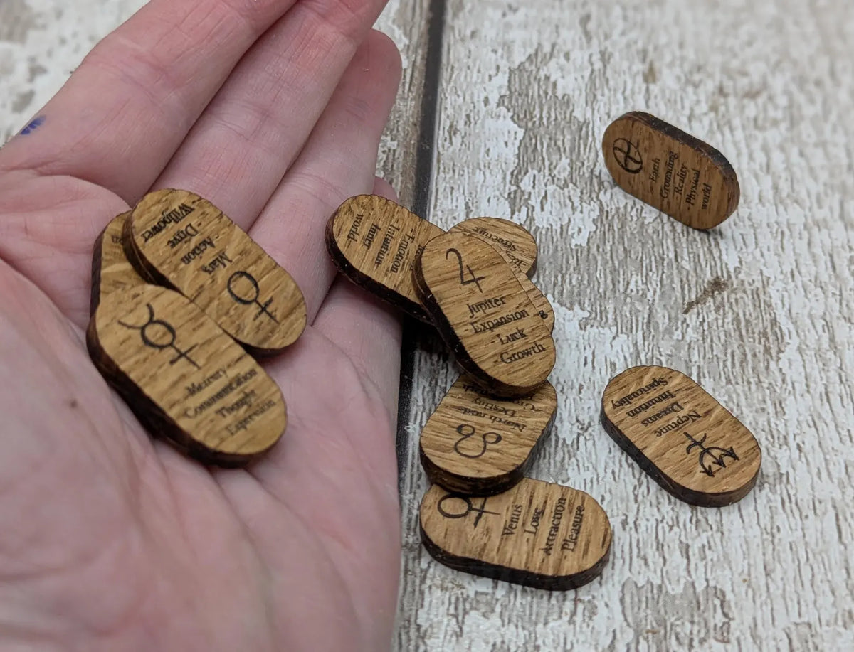 Oak wood beginner planetary oracle tiles.