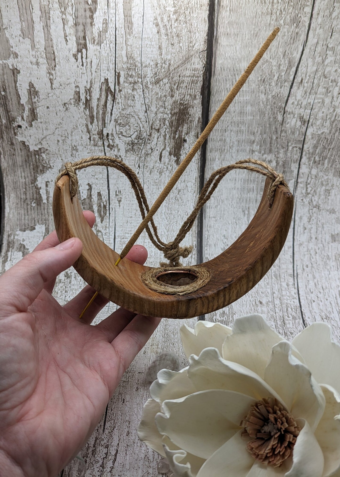 Recycled wooden carved hanging Reed diffuser with sola flower.