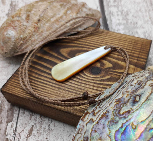 Mother of Pearl shell, roimata tear drop pendant.