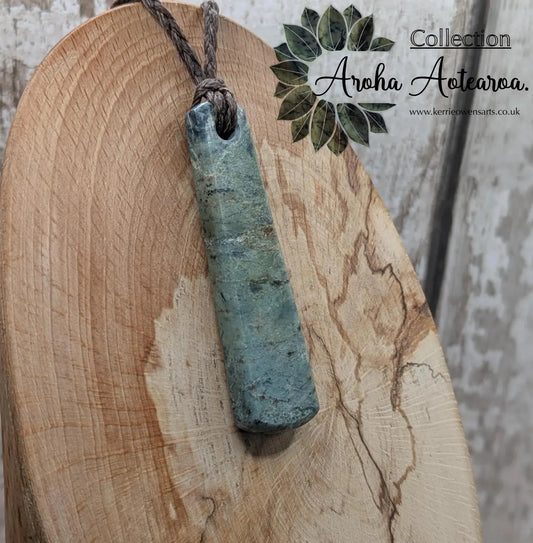 New zealand Pounamu Nephrite Jade Roimata Teardrop Pendant – Greenstone Healing Necklace, Māori culture Taonga - spiritual jewellery.