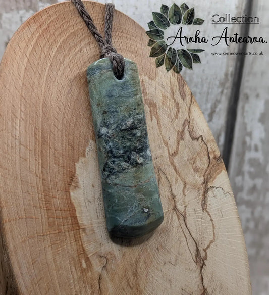 Modern Hei Toki Pounamu Jade Pendant | Hand-Carved New Zealand Greenstone Necklace | Strength & Protection Māori Adze spiritual Talisman.