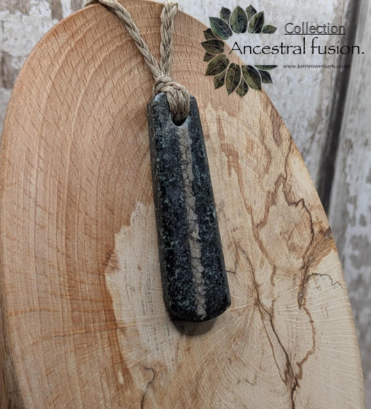 Preseli bluestone Stonehenge stone roimata teardrop with Avebury sarsen inlay.