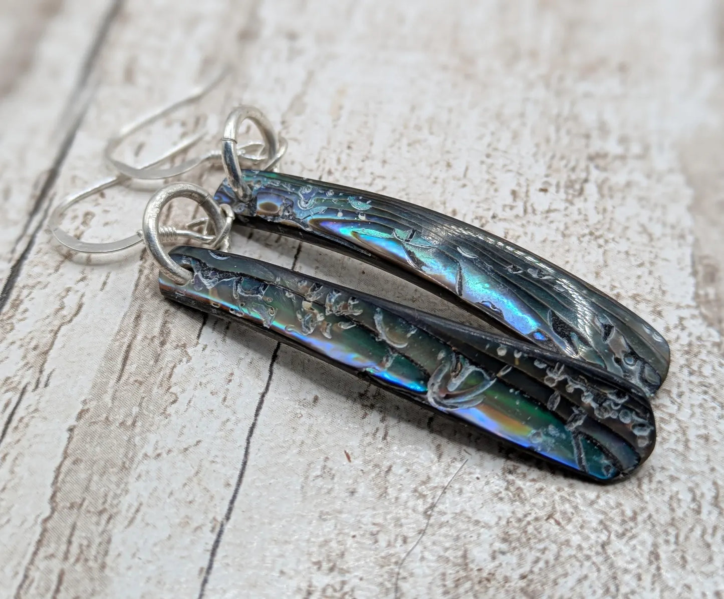 Hand-Polished Kaikōura Pāua Shell fish hook Earrings – Long Drop 925 Sterling Silver wild beachcombed Abalone unisex ocean themed Jewellery