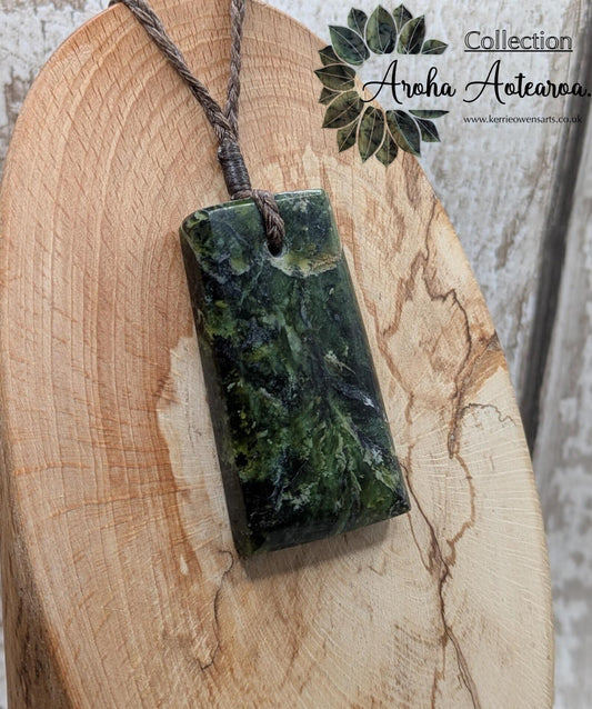 New Zealand Douglas creek haast pass serpentine pounamu faceted pendant