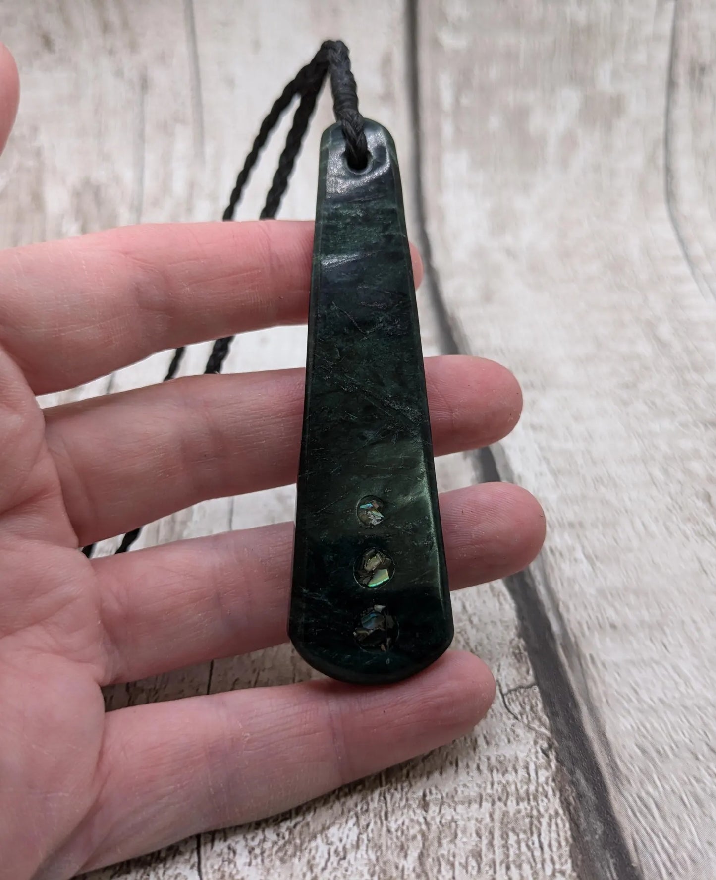 New Zealand roimata tear drop Pounamu greenstone serpentine pendant.