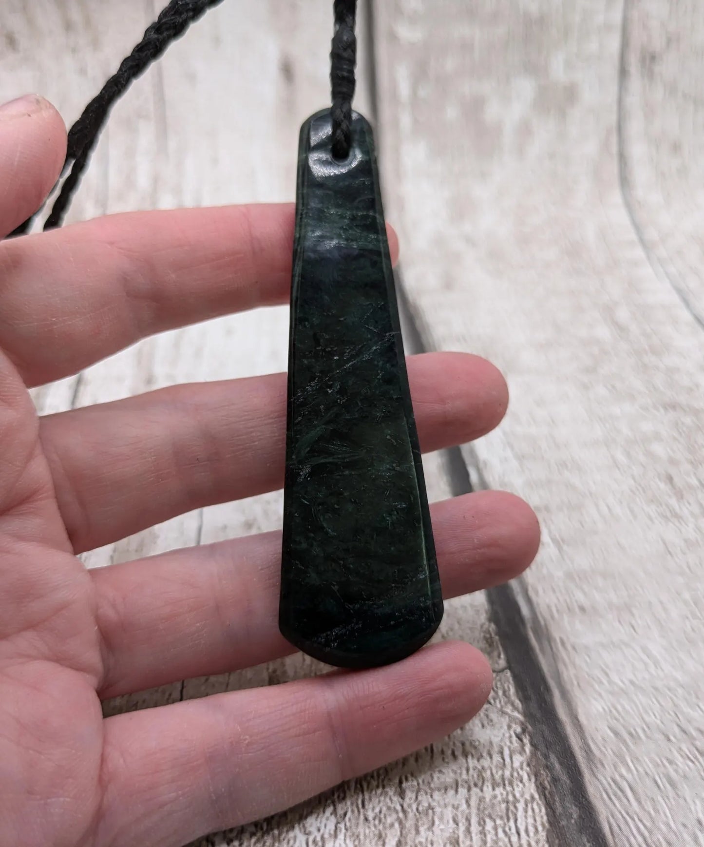 New Zealand roimata tear drop Pounamu greenstone serpentine pendant.