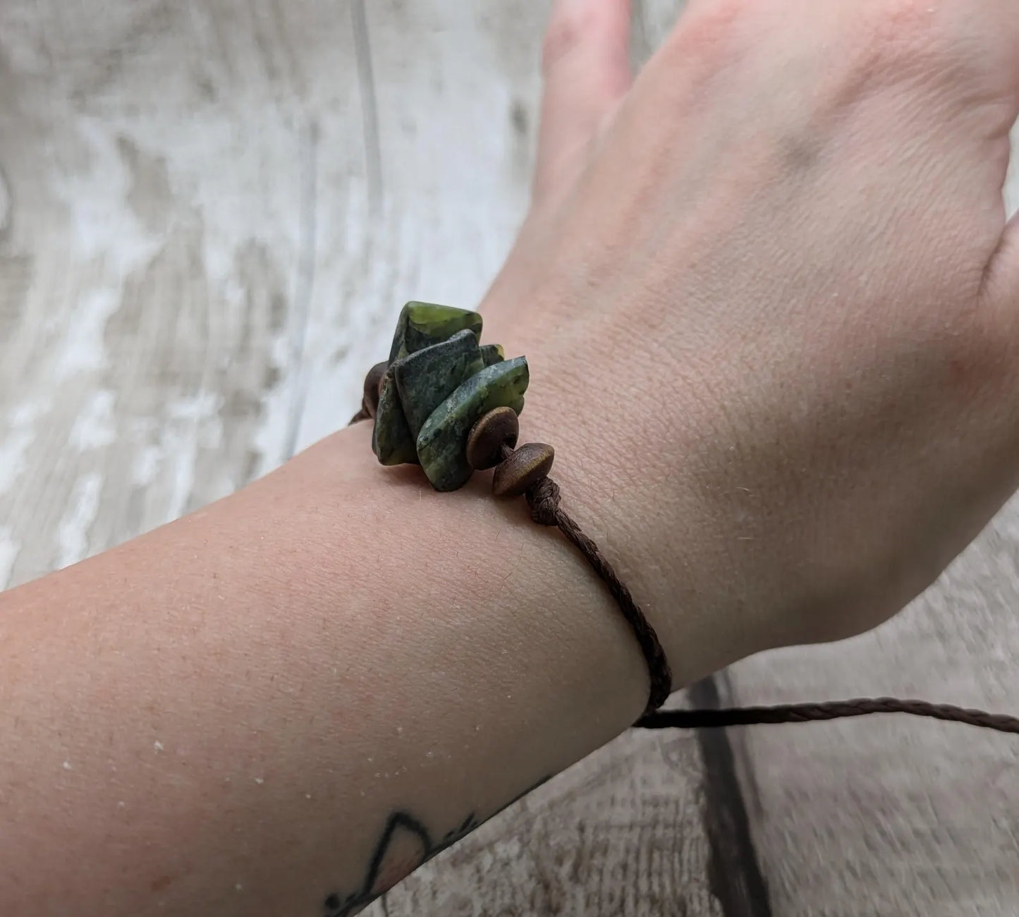 Haast pass serpentine Pounamu chip bracelet.