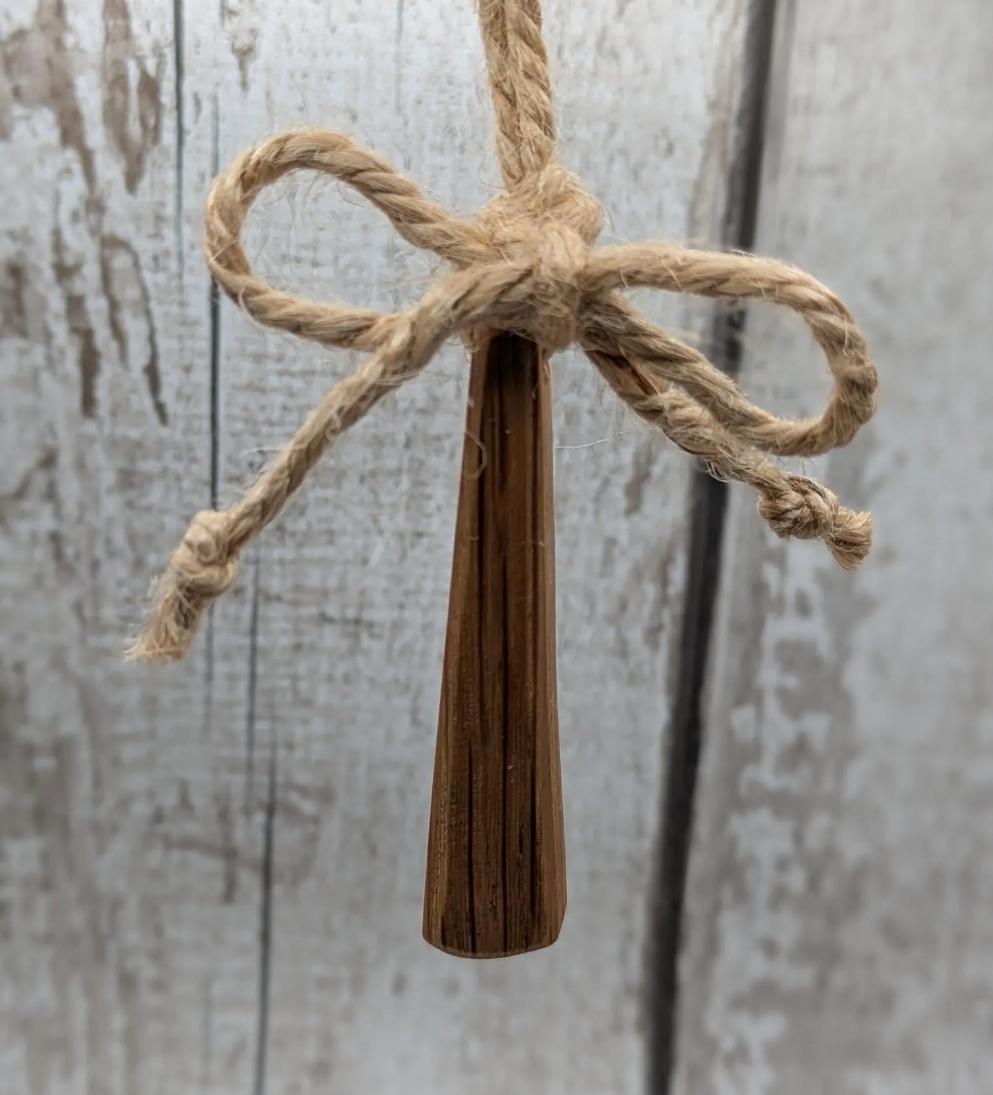 Set of Three Whiskey Barrel Oak Teardrop Christmas Ornaments – Recycled Wood Yule hanging Decorations with Jute Cord & Rustic Jute Bow.