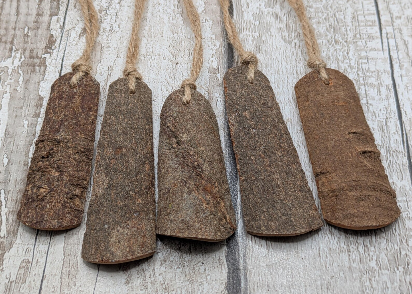 5 pack Cinnamon bark shaped Christmas decorations.