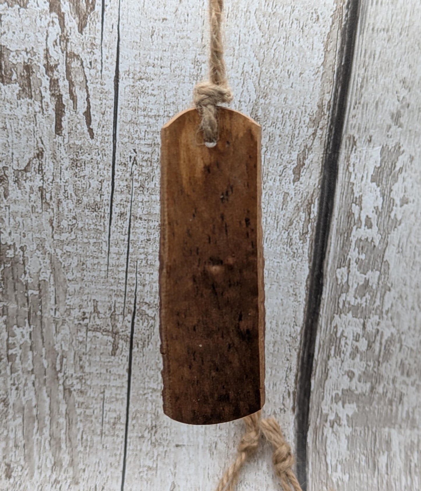 5 pack Cinnamon bark shaped Christmas decorations.