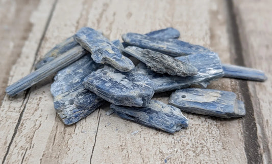 14 chunky small blue kyanite beads.