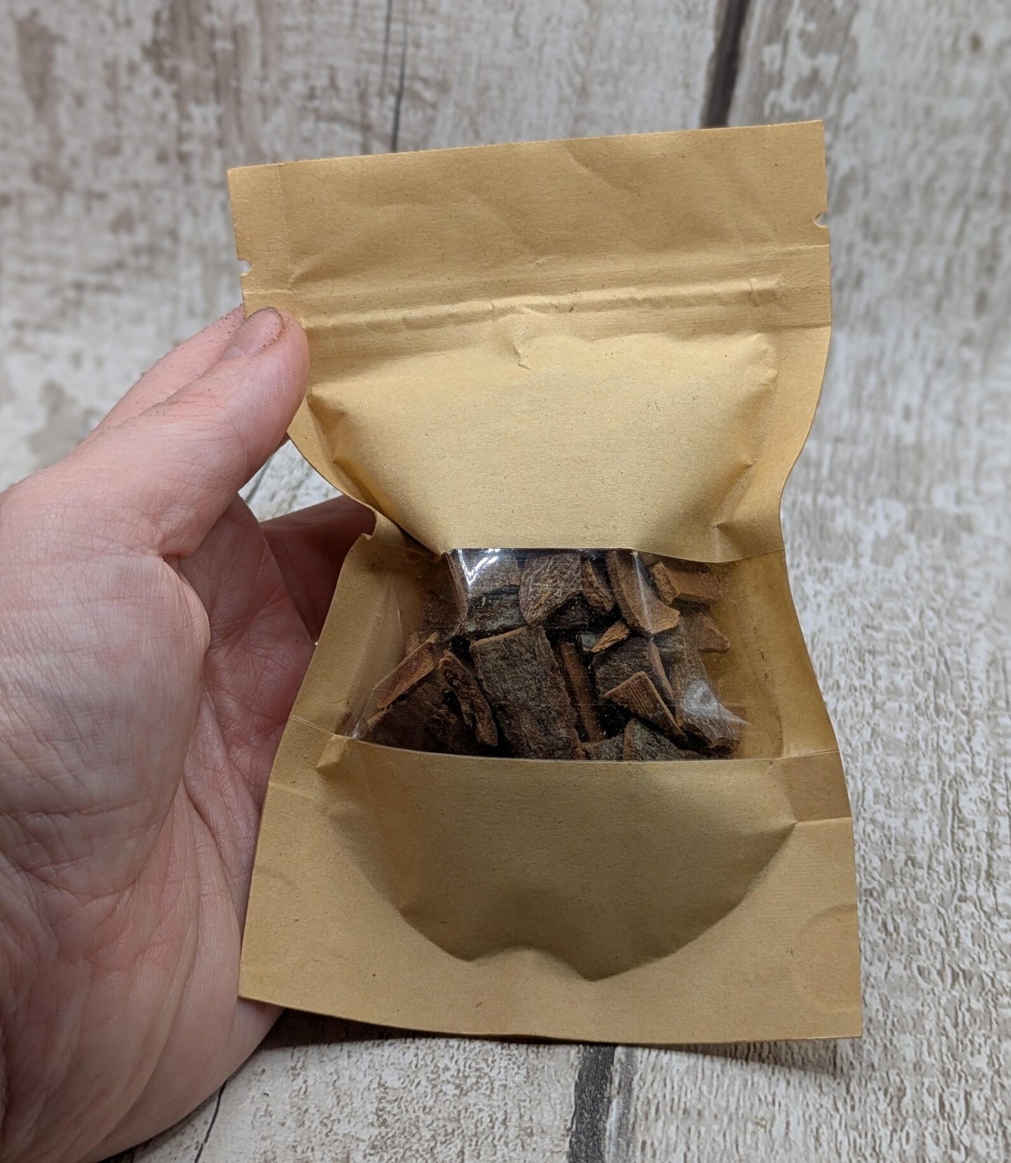 Pouch cinnamon bark offcuts and scrap for ritual and spellwork.