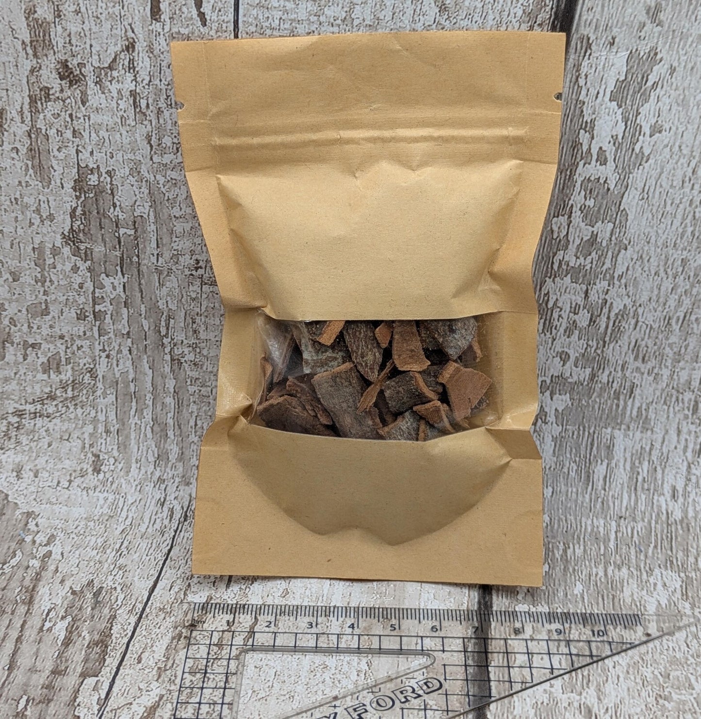 Pouch cinnamon bark offcuts and scrap for ritual and spellwork.