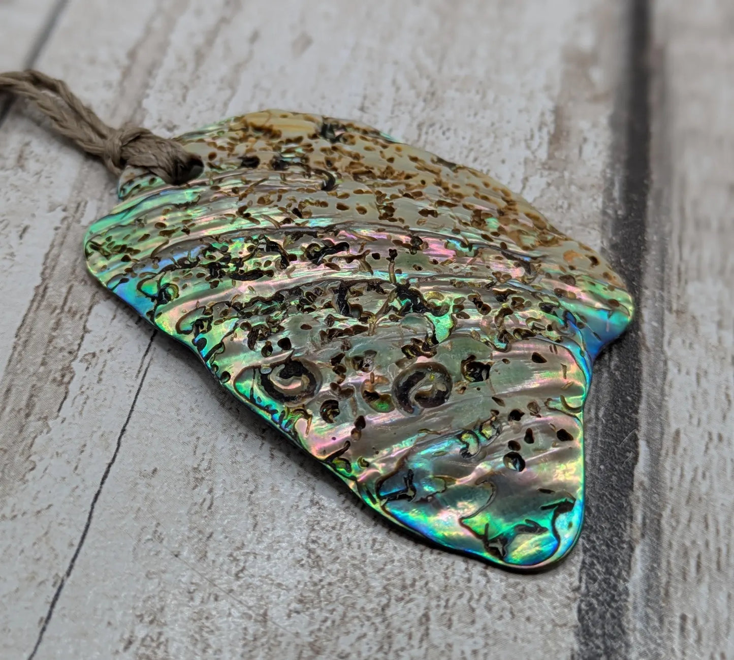 Large Freeform NZ Pāua Shell Pendant – Iridescent Abalone Statement Necklace, Natural statement Beach Jewellery.