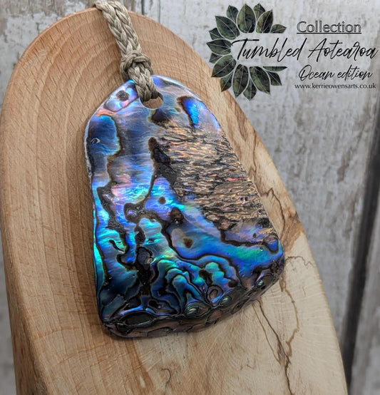 Large Freeform NZ Pāua Shell Pendant – Iridescent Abalone Statement Necklace, Natural statement Beach Jewellery.