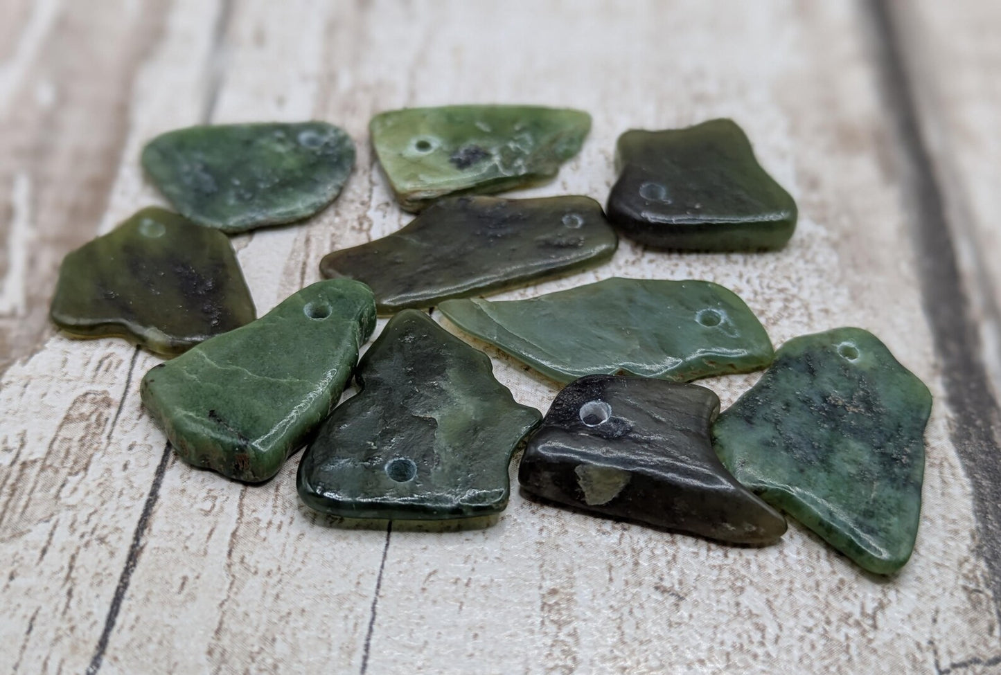 10 Top-Drilled New Zealand Pounamu Beads – Tumble polished Greenstone Offcuts for Jewellery Making and craft projects.