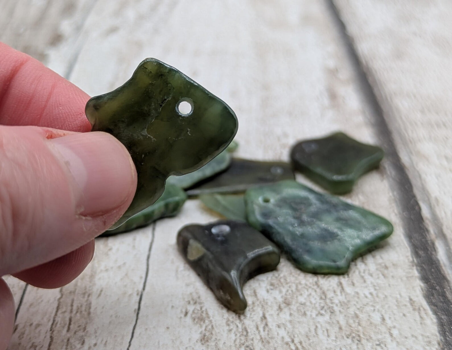 10 Top-Drilled New Zealand Pounamu Beads – Tumble polished Greenstone Offcuts for Jewellery Making and craft projects.