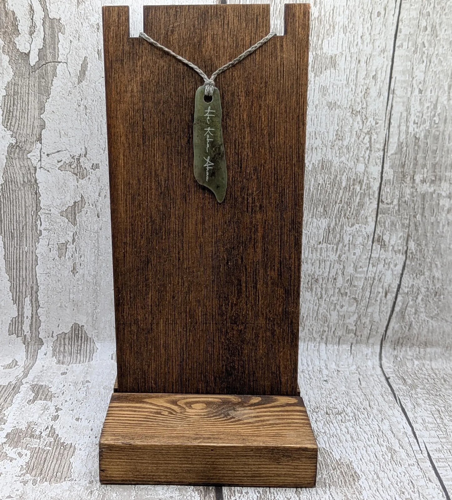 New Zealand pounamu greenstone jade pendant, he kaha ahau, I am strong affirmation.