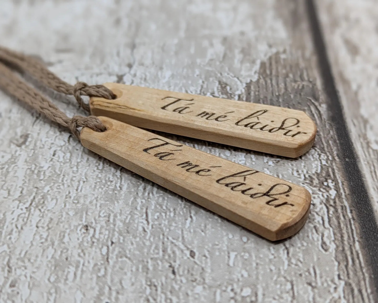 Lime wood Irish Gaeilic Tá mé Làidir, i am strong roimata pendant.