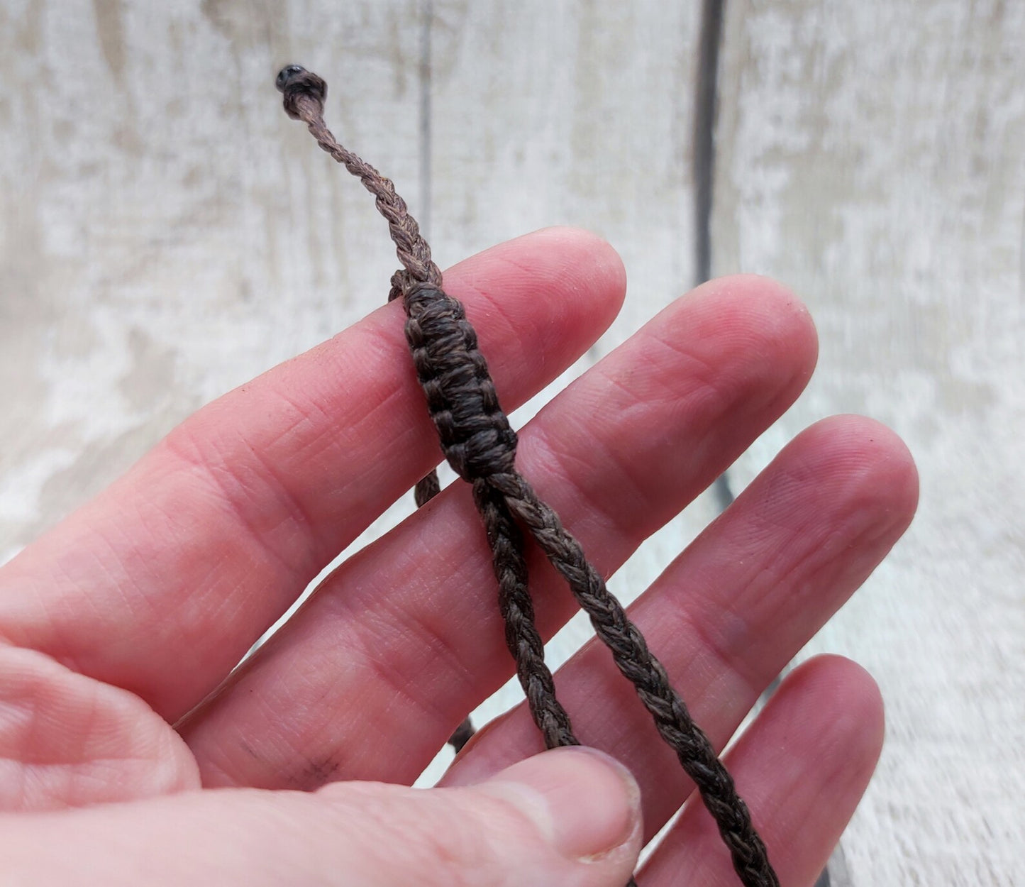 Rose quartz beaded macramé bracelet.