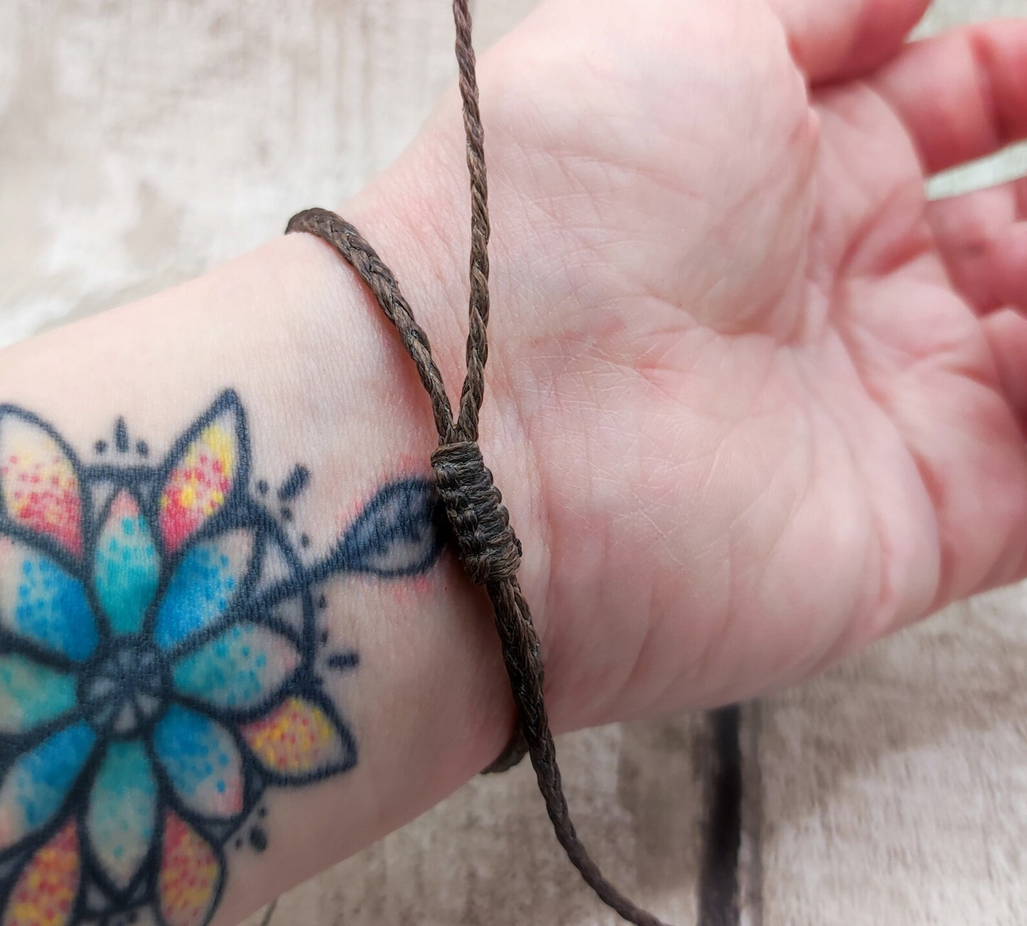 Rose quartz beaded macramé bracelet.