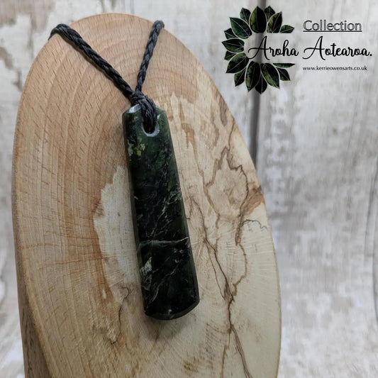 New Zealand Haast Pass Serpentine roimata pendant. Polished, Handcrafted Aotearoa Necklace, Spiritual & Cultural Jewellery.