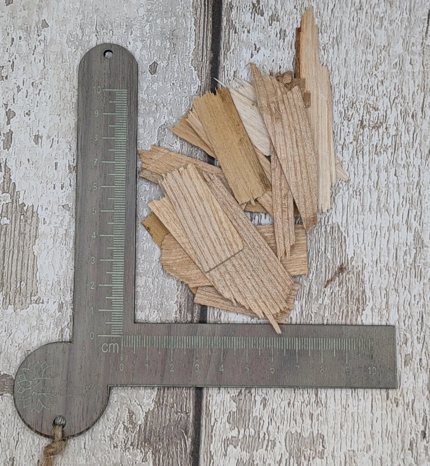 Sweet chesnut wood broken veener pieces for spell and ritual or camping kits.