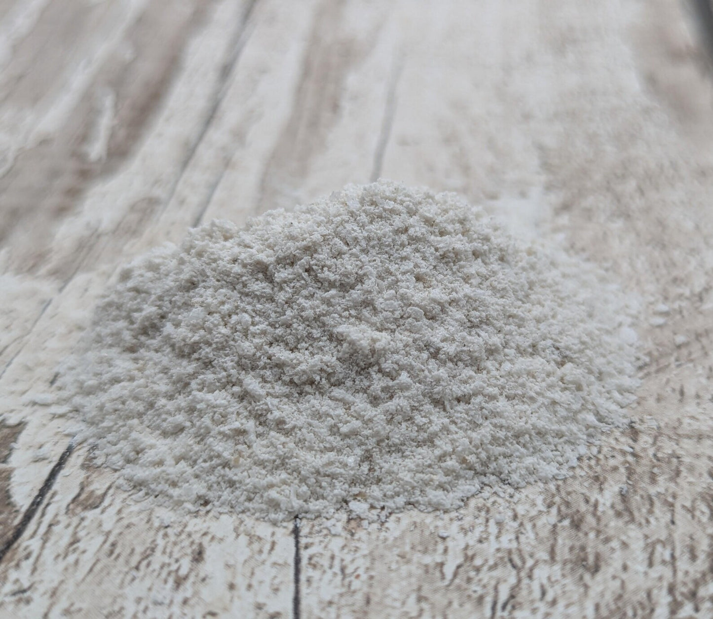 Unrefined powdered sheppy selenite paint pigment.