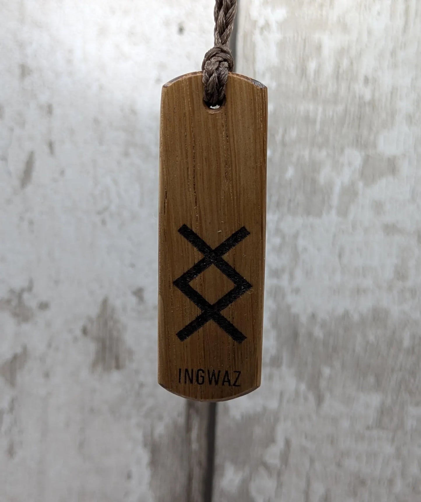 Oak wood laser printed ingwaz rune pendant