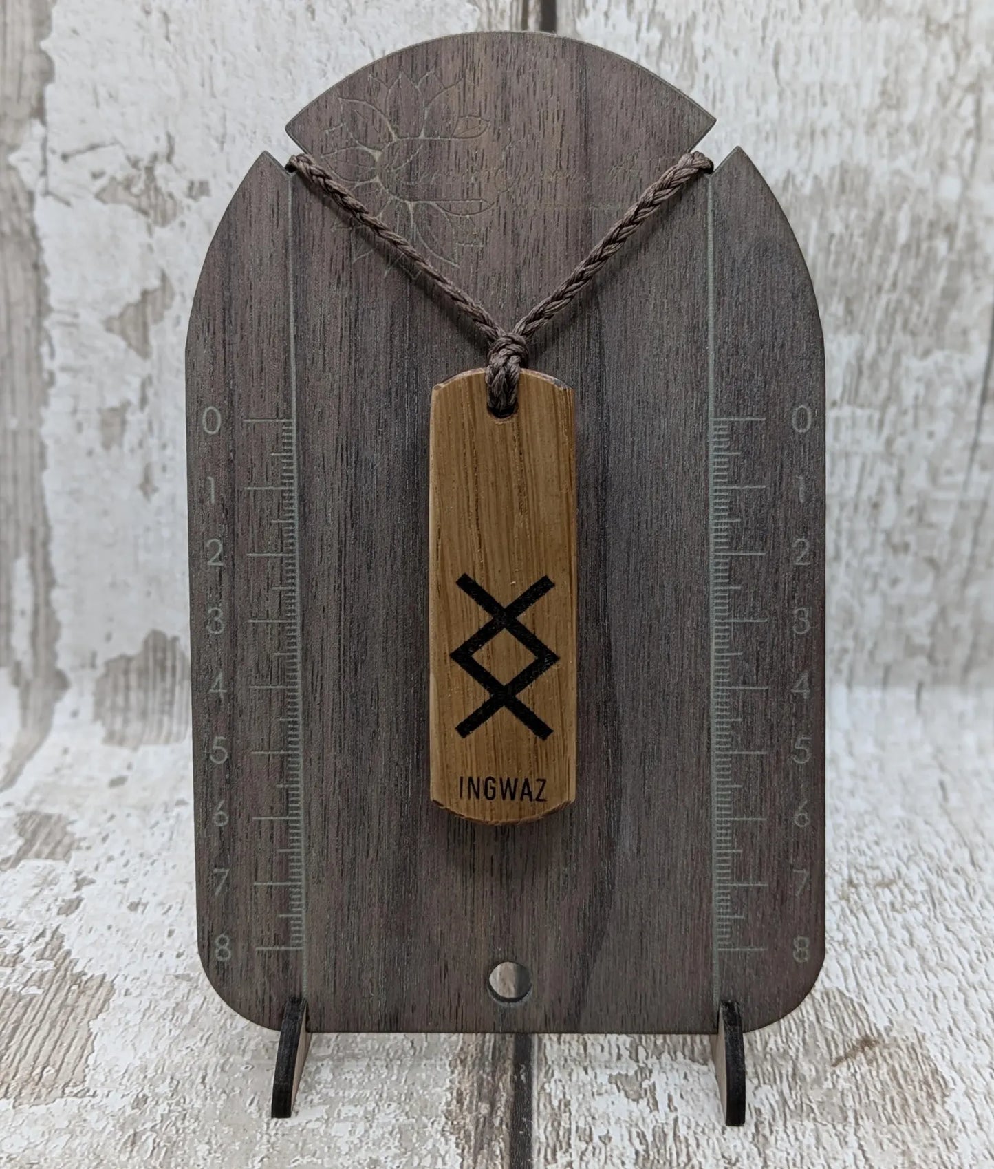 Oak wood laser printed ingwaz rune pendant