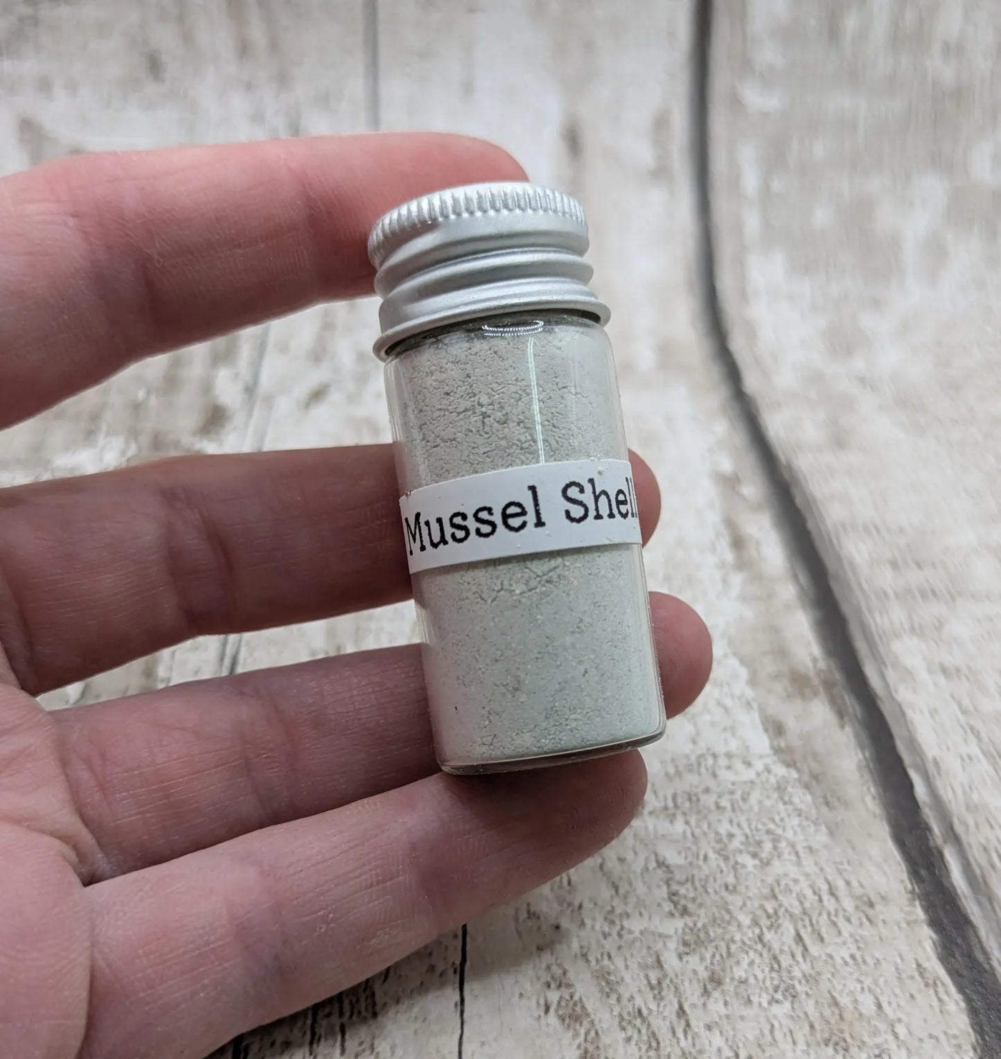 Fine Ground White Mussel Shell Powder – Ultra-Fine Natural Pigment for Paints, Inlays & Rituals.