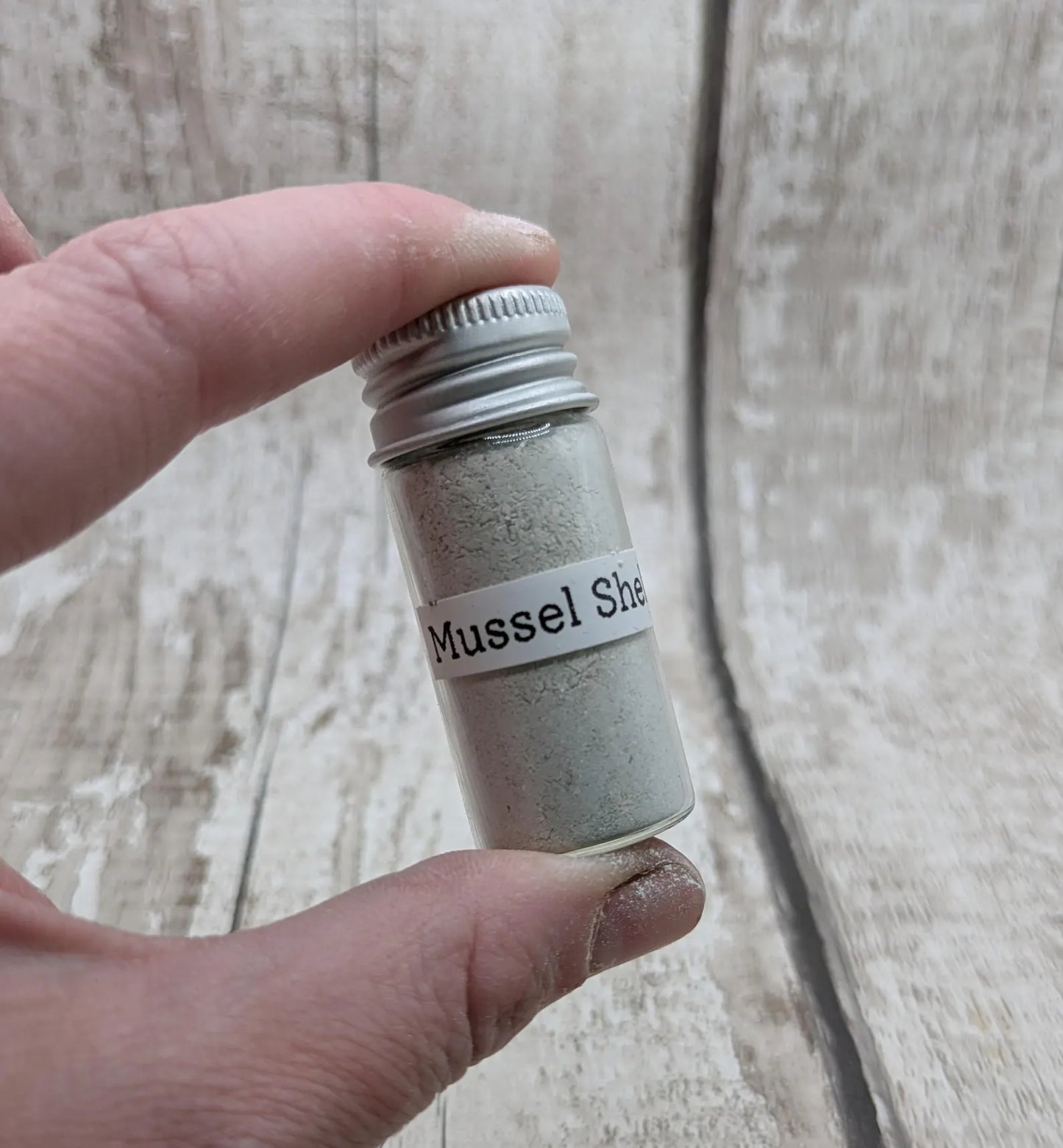 Fine Ground White Mussel Shell Powder – Ultra-Fine Natural Pigment for Paints, Inlays & Rituals.