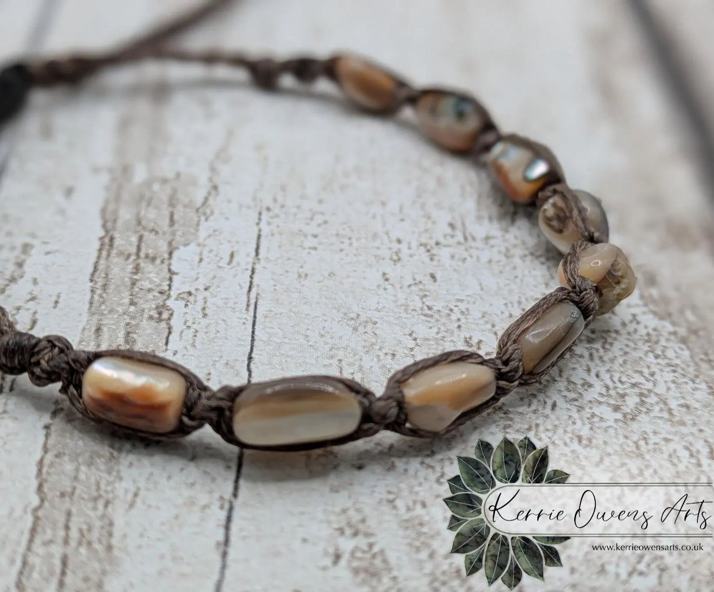 Abalone shell chip beaded adjustable bracelet.