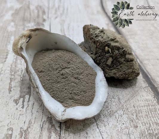 Fine Ground British Clay Powder – Sun & Air Dried Thames Estuary Earth Pigment for Art and Ritual.