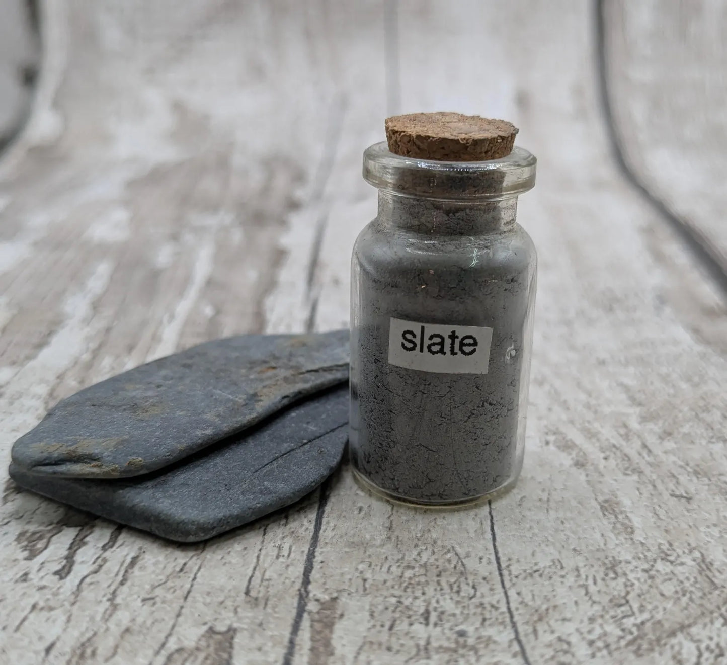 unrefined 10ml powdered beachcombed slate.