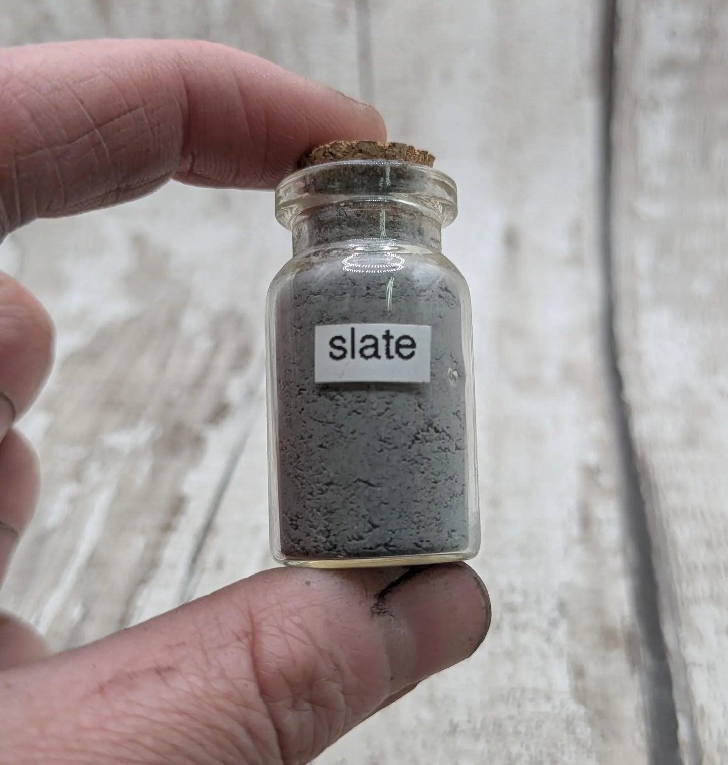 unrefined 10ml powdered beachcombed slate.