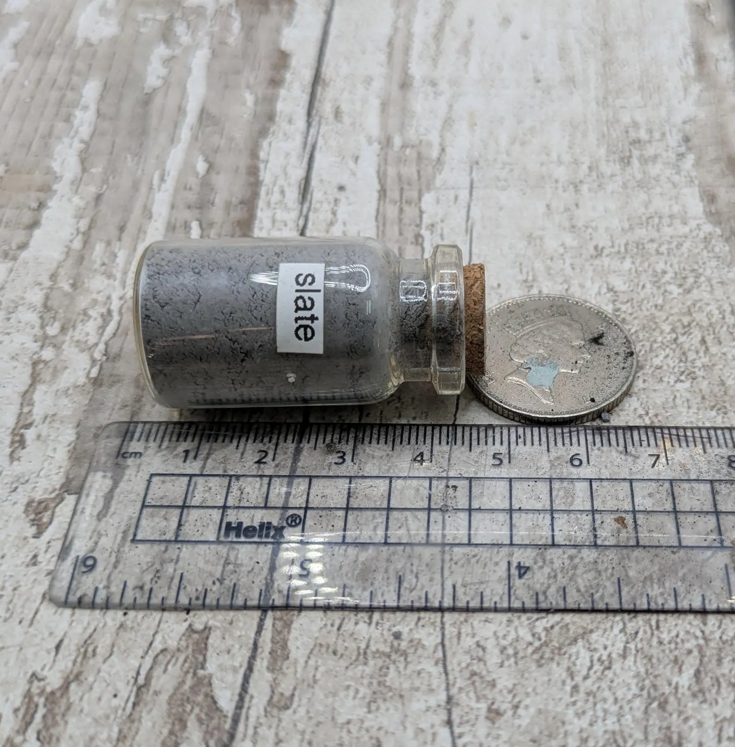 unrefined 10ml powdered beachcombed slate.