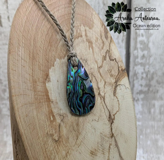 New Zealand Rainbow Pāua Shell Roimata Pendant – Iridescent Teardrop Necklace, Māori Inspired Ocean Jewellery, Healing Shell Talisman.