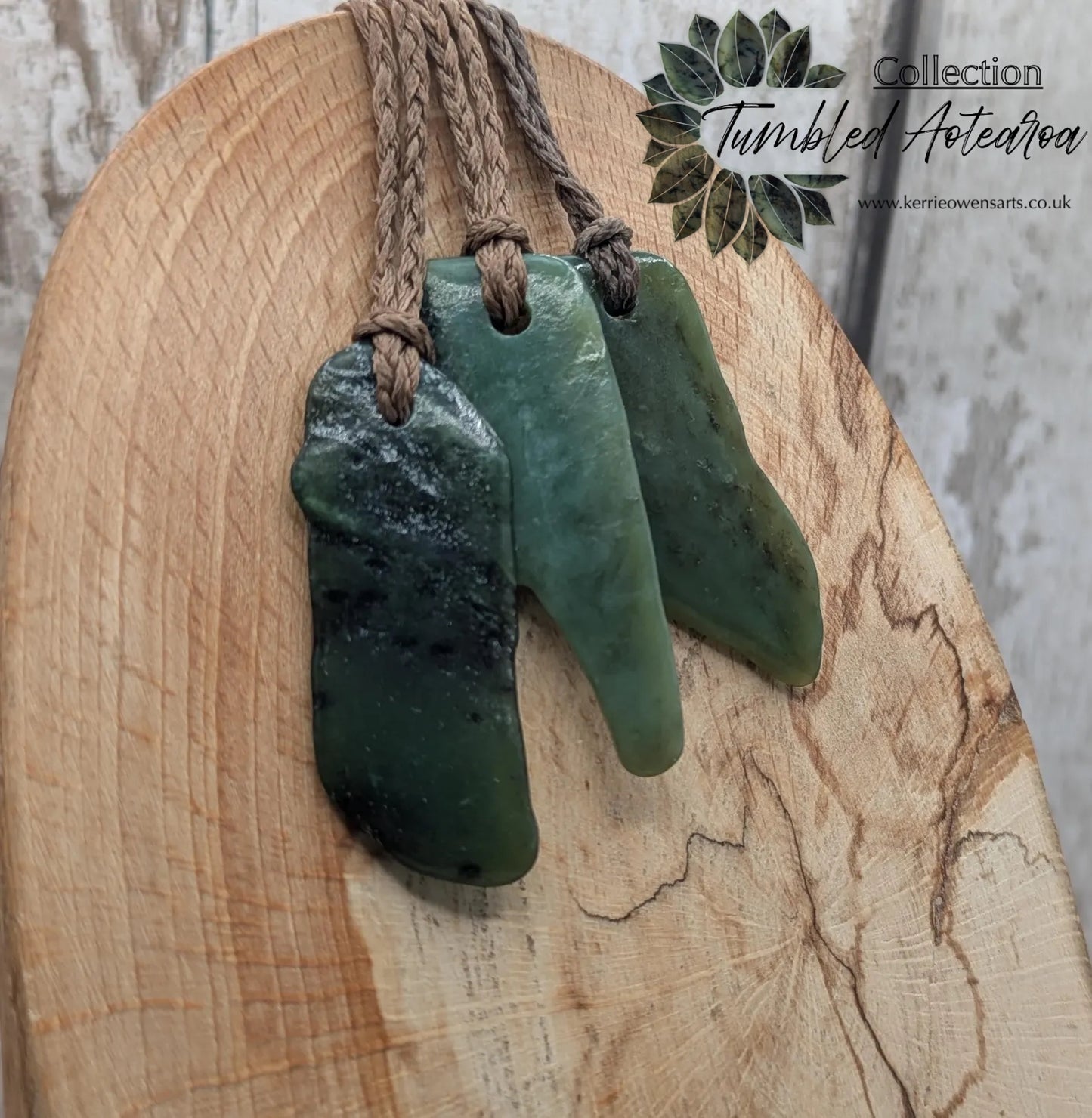 One random Pounamu nephrite jade pendant.