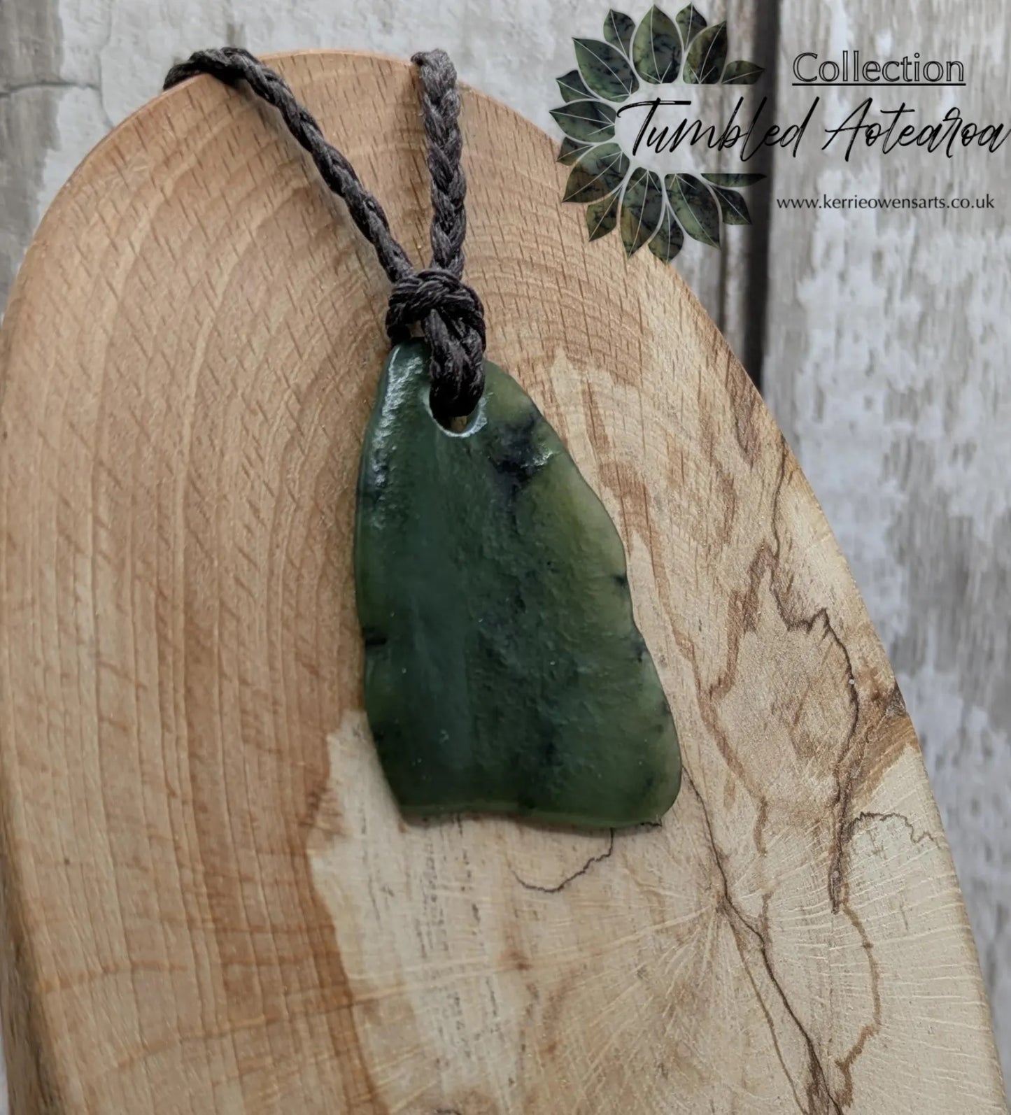 Tumbled Pounamu nephrite jade stone pendant