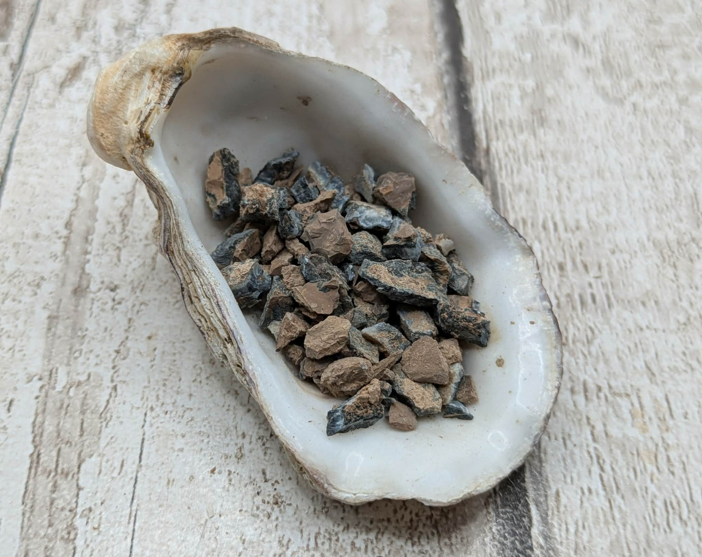 Mammoths tooth vial for jewellery inlay or spell ingredients.