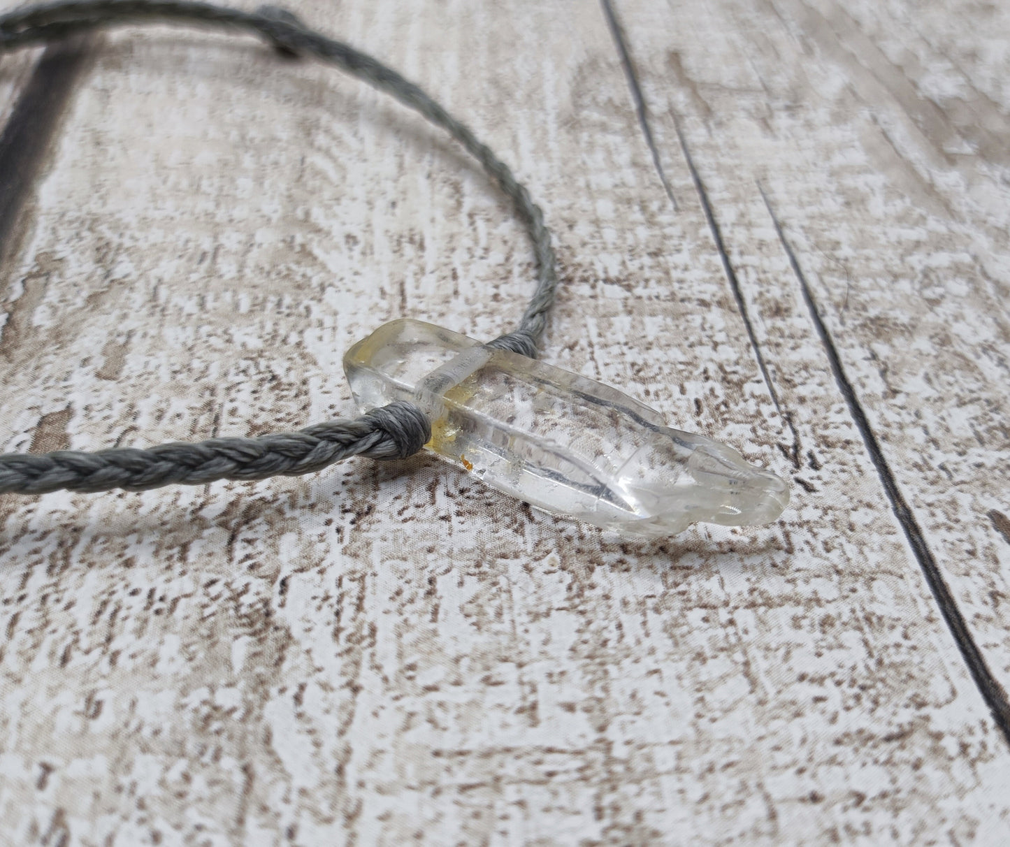 Clear quartz adjustment macramé bracelet.