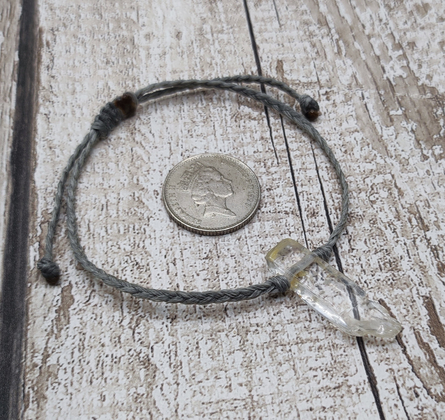 Clear quartz adjustment macramé bracelet.