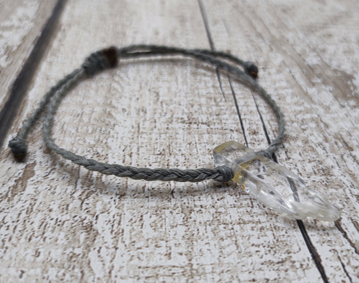 Clear quartz adjustment macramé bracelet.