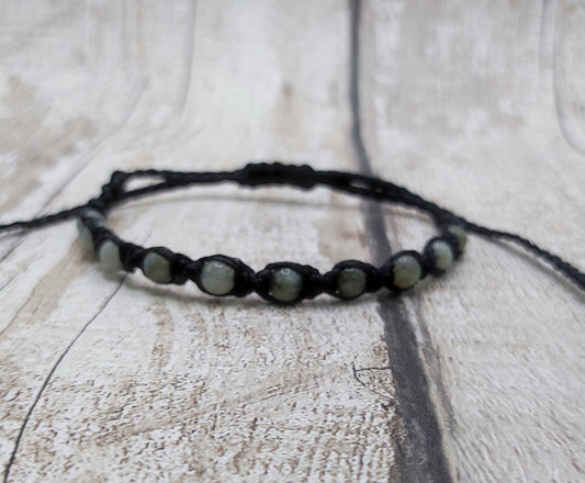 Labradorite beaded adjustable macrame stackable bracelet.