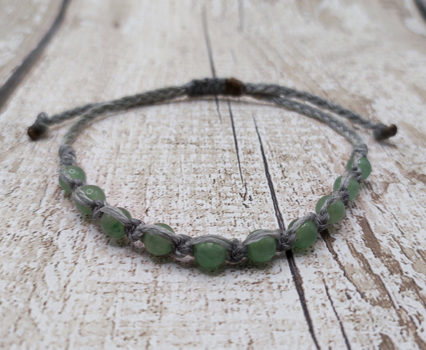 Adventurine 6mm adjustable macramé bracelet.